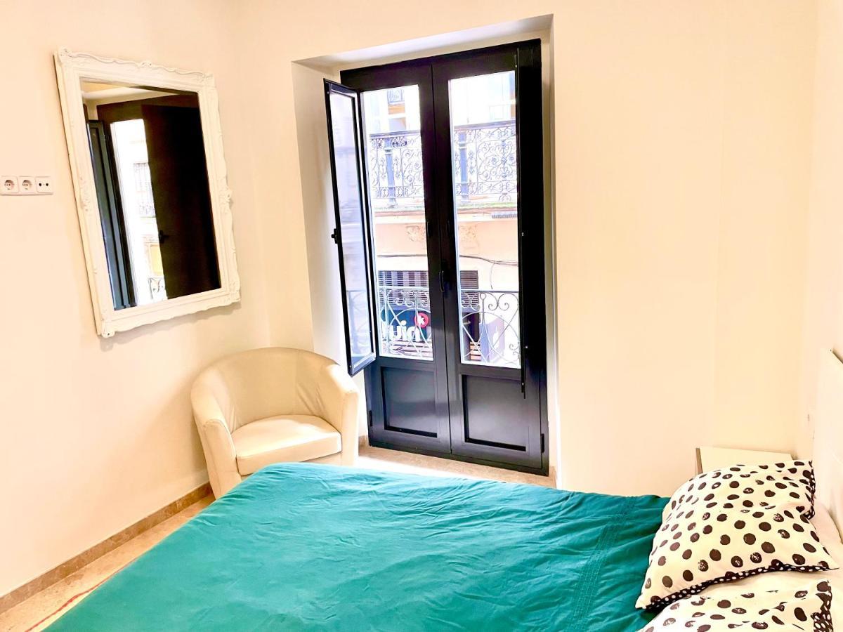 Petit Sagasta Apartamentos-Sagasta Sevilla Kültér fotó