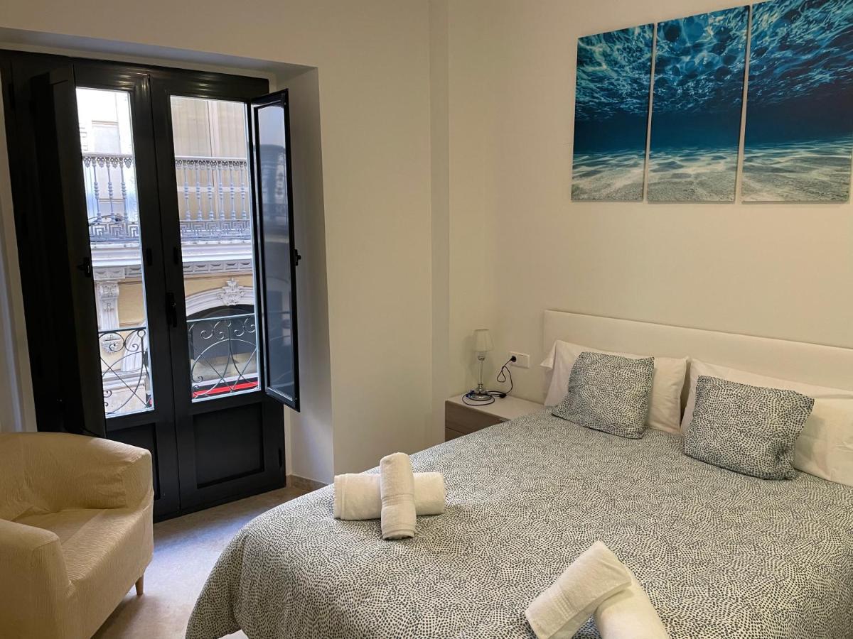 Petit Sagasta Apartamentos-Sagasta Sevilla Kültér fotó